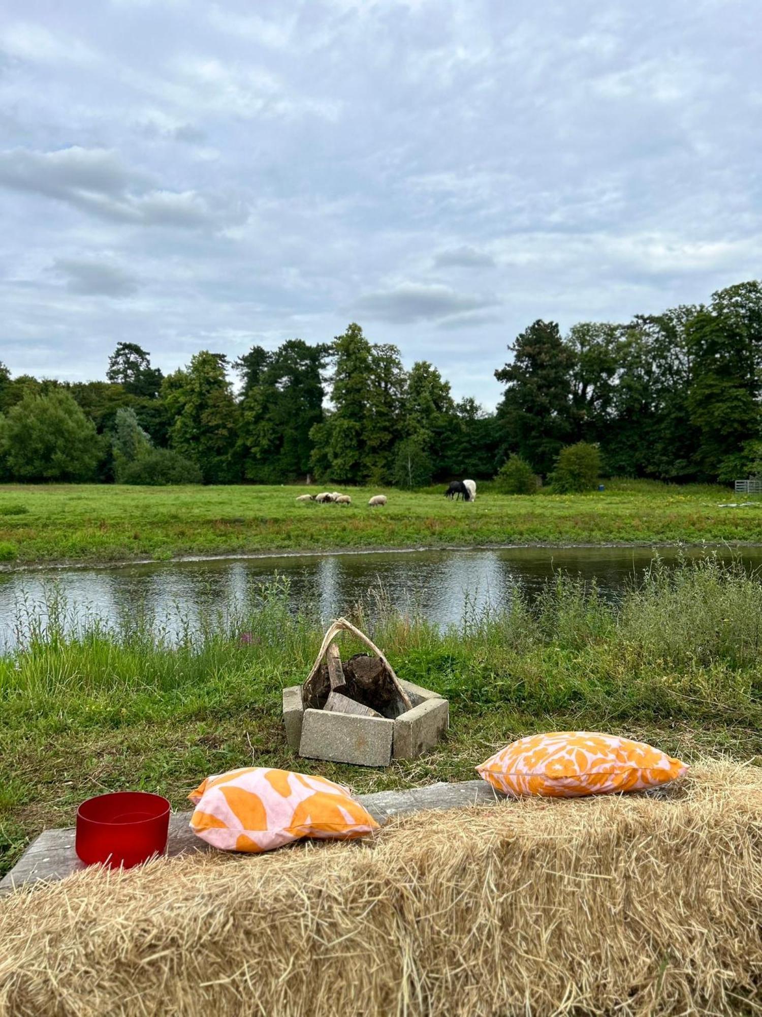 Farm Riverside Firepit Bbq Campsite *
